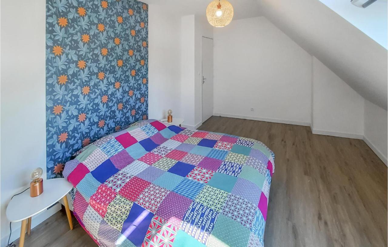 Awesome Home In Hirel With Wifi Екстериор снимка